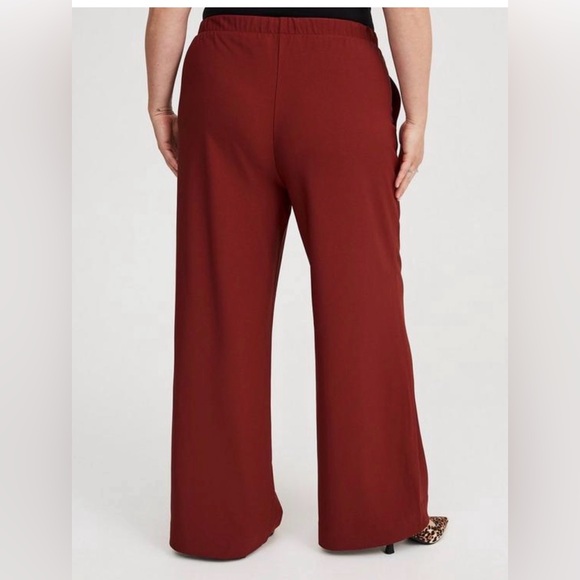 Torrid- High Rise Pull On Crepe Pants Size: 00 (10) - Picture 2 of 3